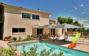 Villa-piscine avec vue panoramique pour 2 à 10 personnes